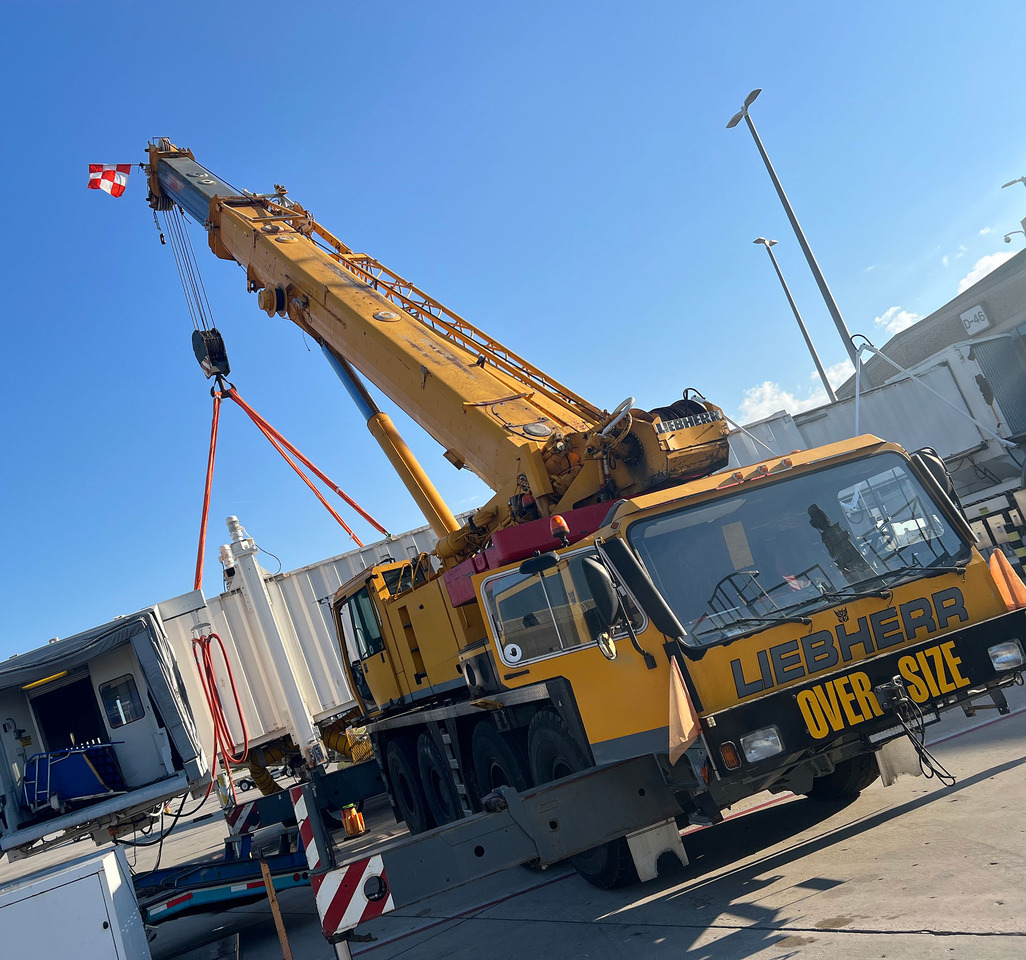 Liebherr LTM 1090-2 - Avtodvigalo: slika 2 Liebherr LTM 1090-2 - Avtodvigalo: slika 2