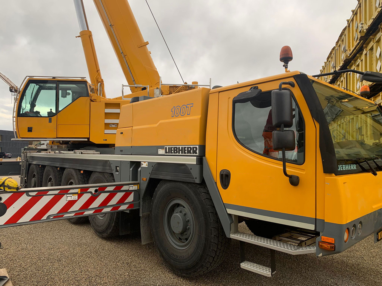 Liebherr LTM 1100-5.2 - Avtodvigalo: slika 2 Liebherr LTM 1100-5.2 - Avtodvigalo: slika 2
