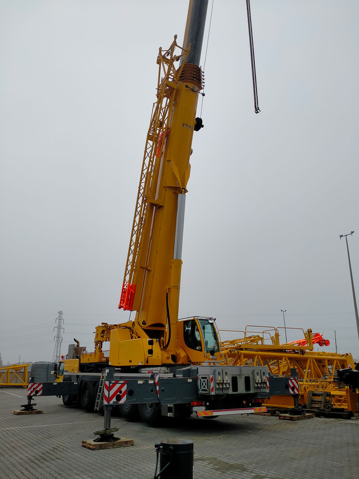 Liebherr LTM 1230-5.1 - Avtodvigalo: slika 3 Liebherr LTM 1230-5.1 - Avtodvigalo: slika 3
