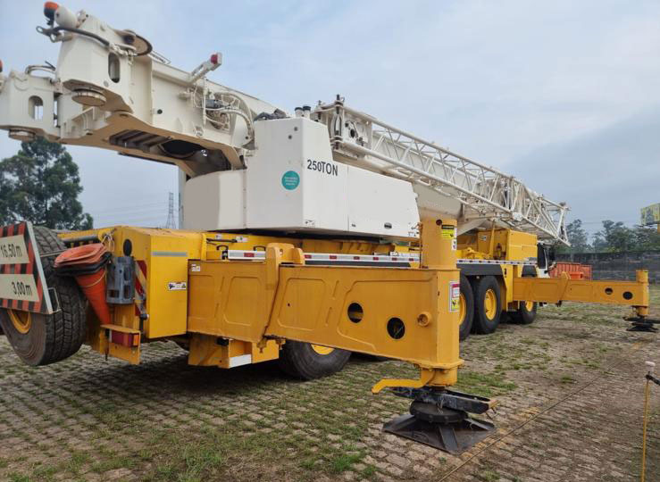 Liebherr LTM 1250-5.1 - Avtodvigalo: slika 5 Liebherr LTM 1250-5.1 - Avtodvigalo: slika 5