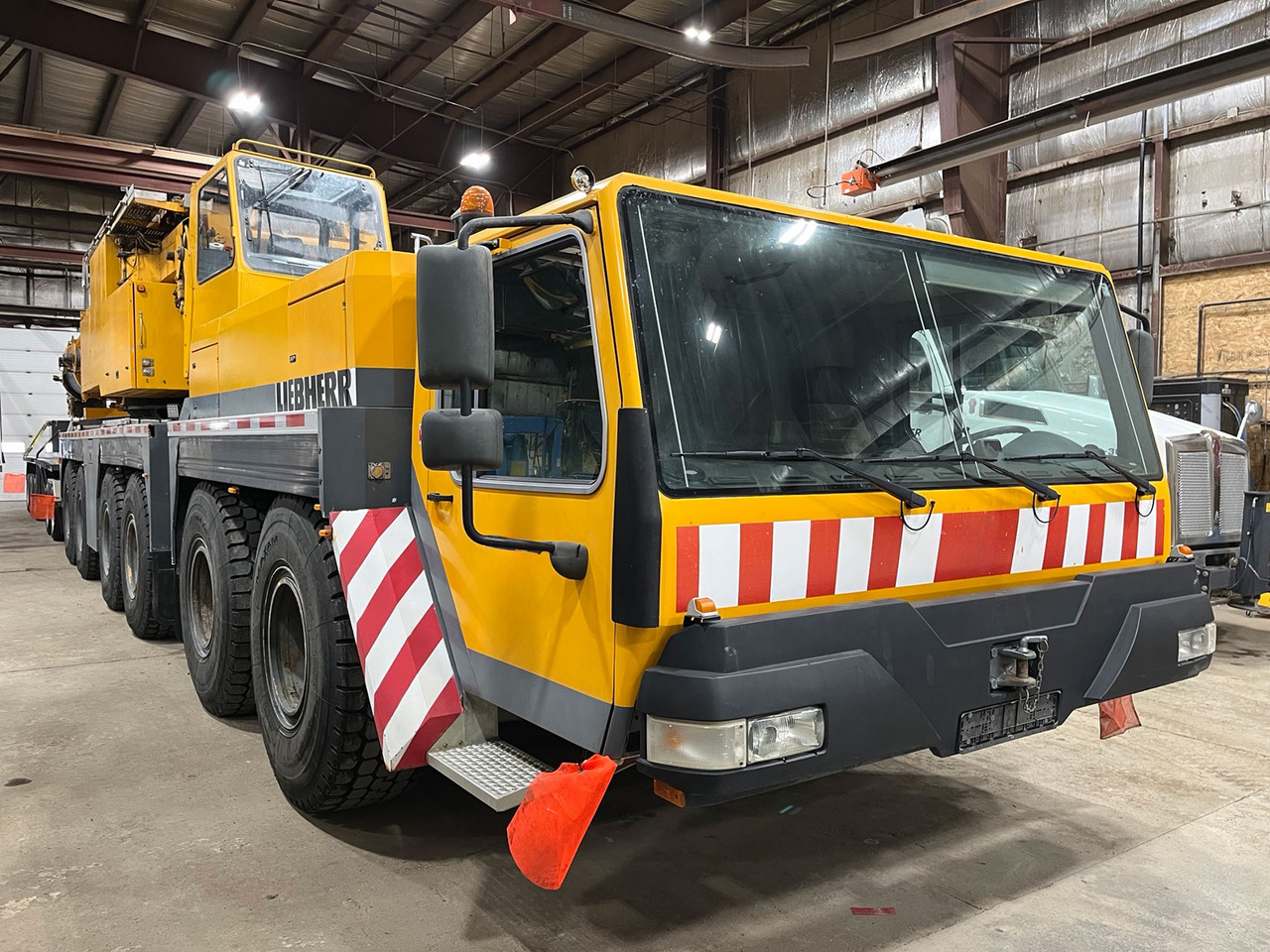Liebherr LTM 1300-6.1 - Avtodvigalo: slika 2 Liebherr LTM 1300-6.1 - Avtodvigalo: slika 2
