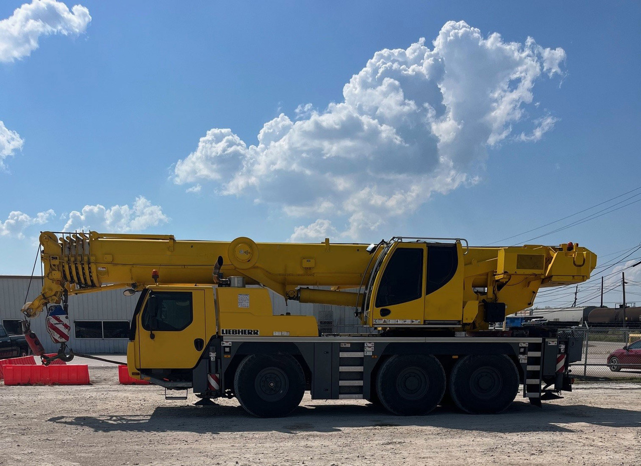 Liebherr LTM1060-3.1 - Avtodvigalo: slika 1 Liebherr LTM1060-3.1 - Avtodvigalo: slika 1