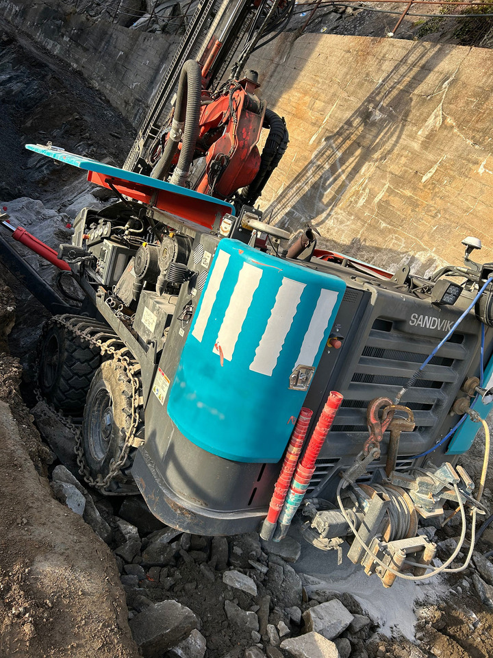 Sandvik Commando DC300Ri - Vrtalna naprava: slika 1 Sandvik Commando DC300Ri - Vrtalna naprava: slika 1