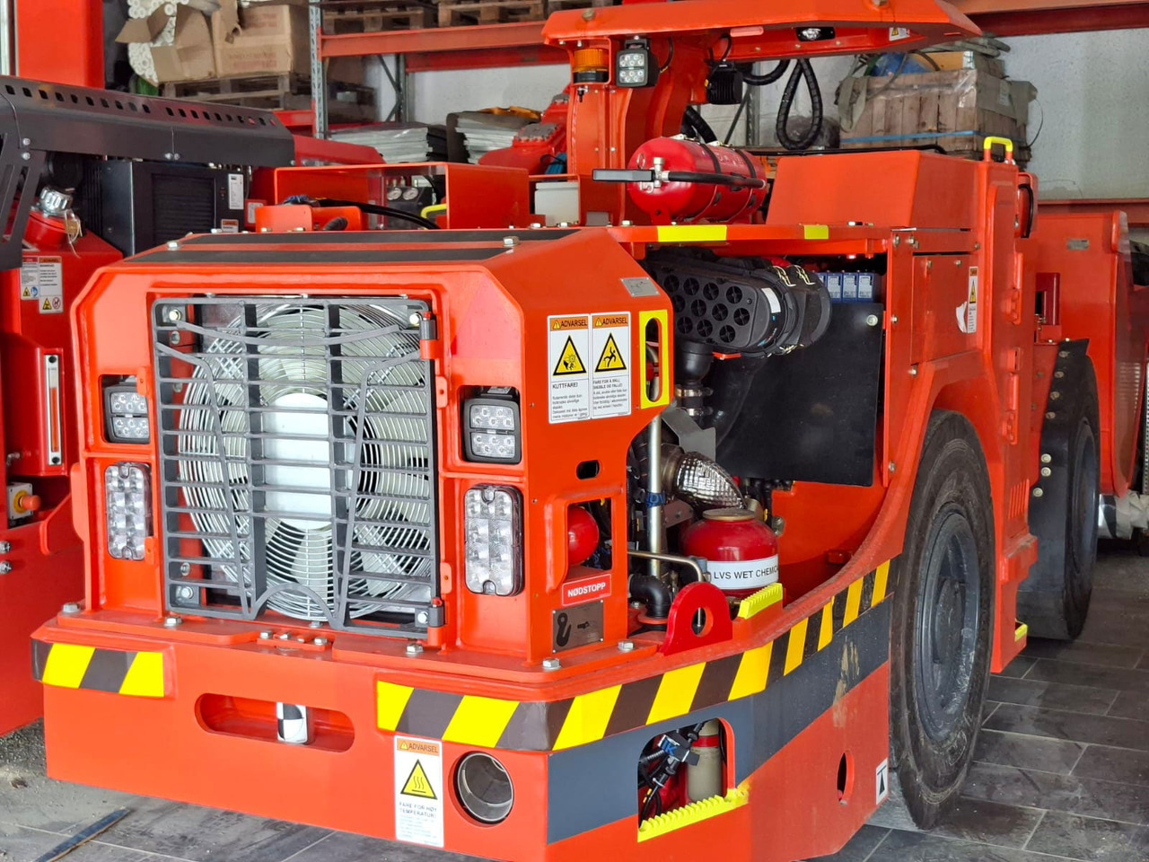 Sandvik LH202 - Rudarski stroji: slika 1 Sandvik LH202 - Rudarski stroji: slika 1