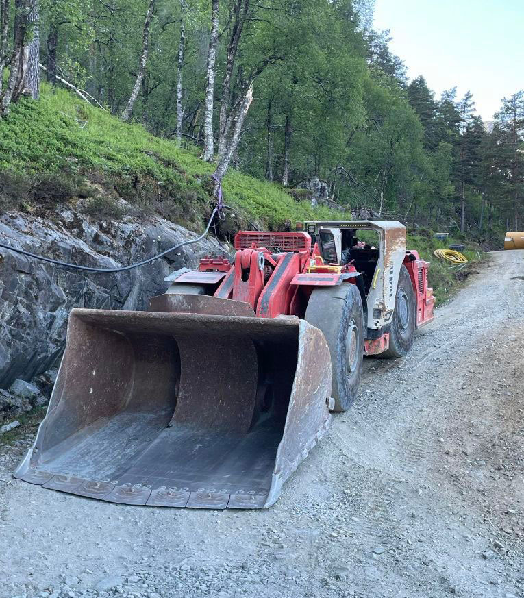 Sandvik LH410 - Rudarski stroji: slika 2 Sandvik LH410 - Rudarski stroji: slika 2
