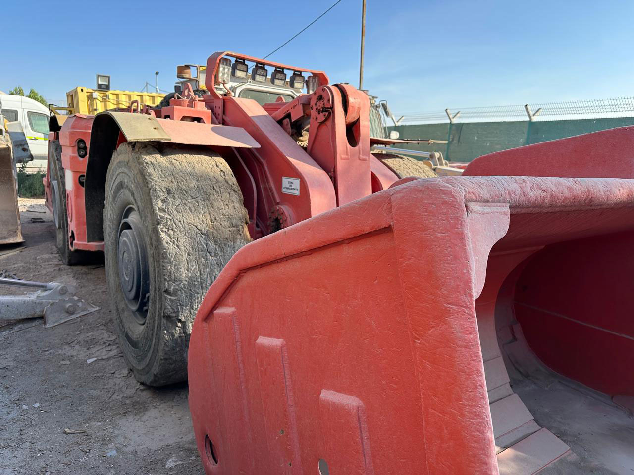 Sandvik LH410 - Usmerjevalni vrtalni stroj: slika 1 Sandvik LH410 - Usmerjevalni vrtalni stroj: slika 1