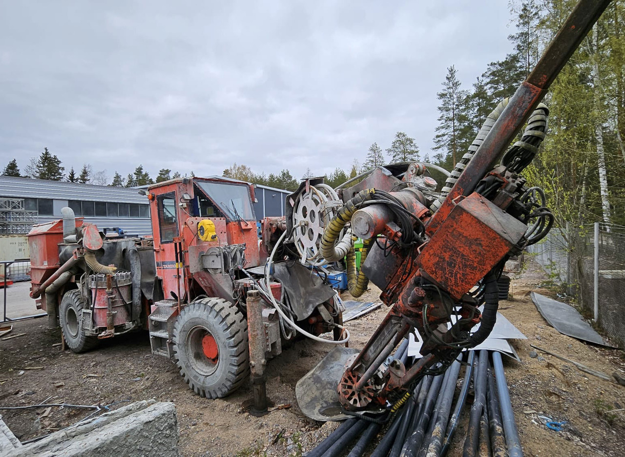 Tamrock Cabolt 530 - Usmerjevalni vrtalni stroj: slika 4 Tamrock Cabolt 530 - Usmerjevalni vrtalni stroj: slika 4