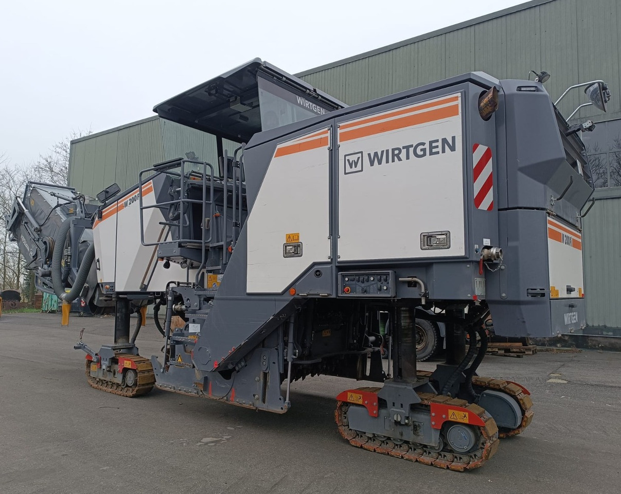Wirtgen W 200 Fi - Freza za asfalt: slika 5 Wirtgen W 200 Fi - Freza za asfalt: slika 5