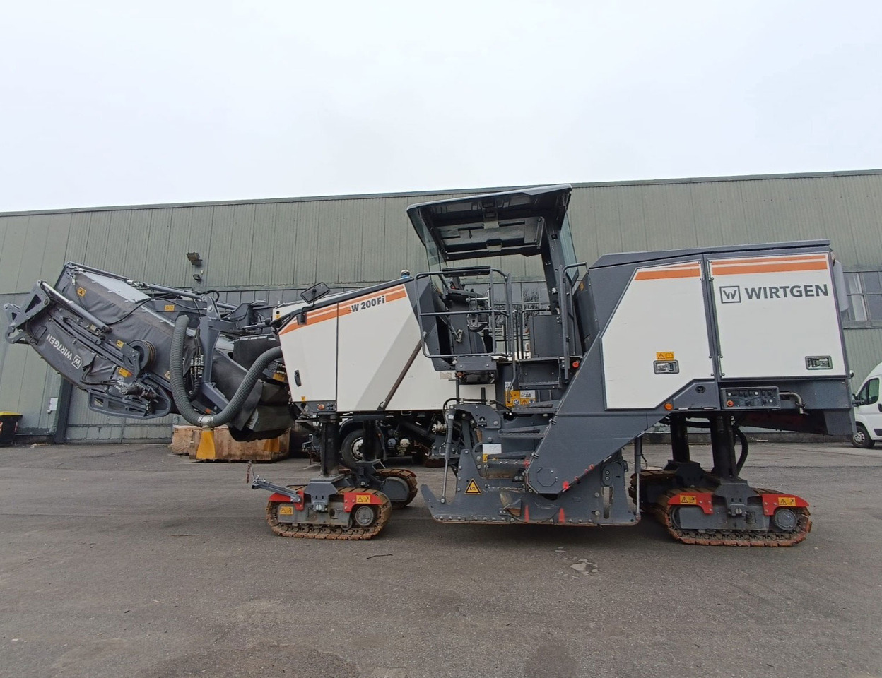 Wirtgen W 200 Fi - Freza za asfalt: slika 2 Wirtgen W 200 Fi - Freza za asfalt: slika 2