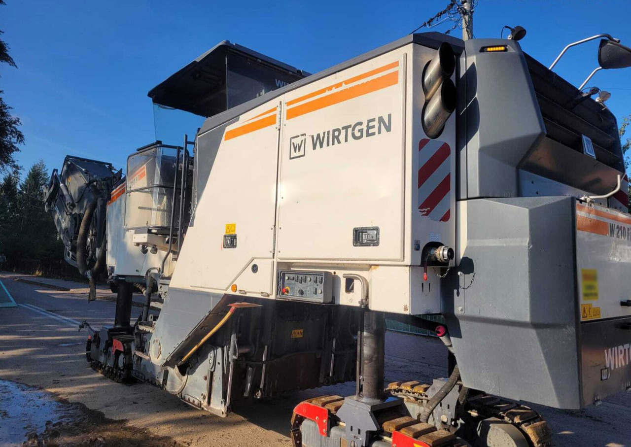 Wirtgen W 210 FI - Freza za asfalt: slika 5 Wirtgen W 210 FI - Freza za asfalt: slika 5