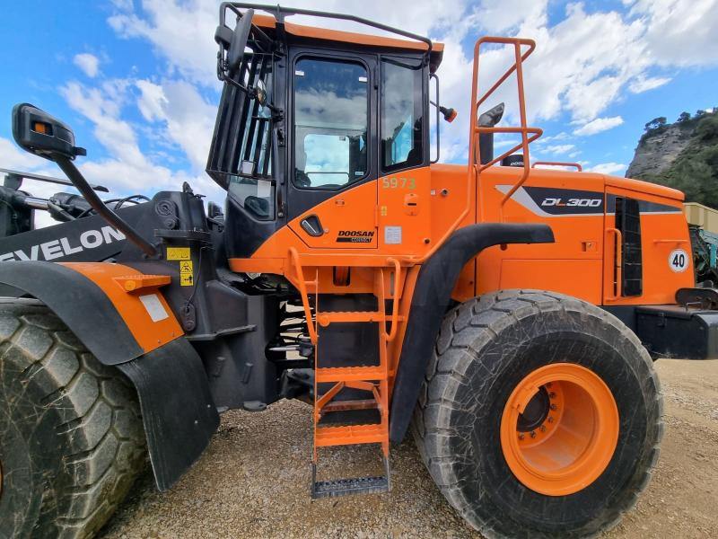 Doosan DL300 - Kolesni nakladalec: slika 4 Doosan DL300 - Kolesni nakladalec: slika 4