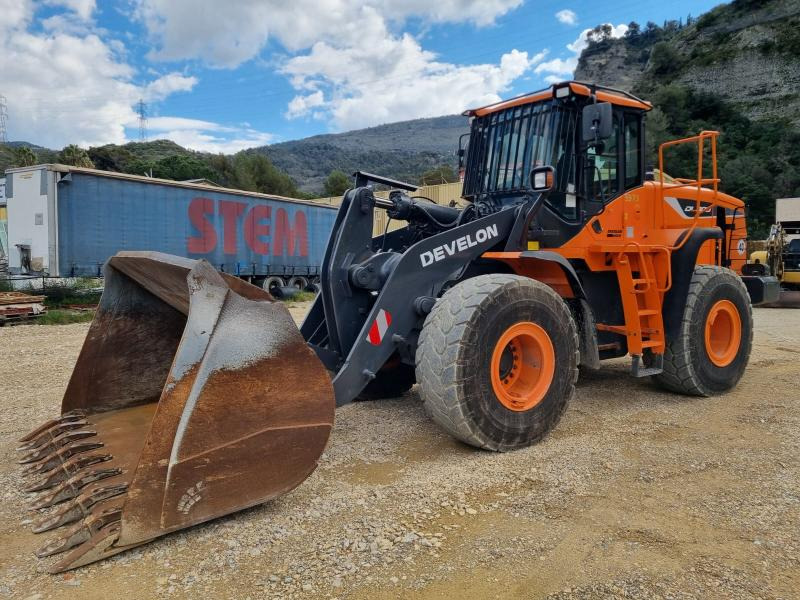 Doosan DL300 - Kolesni nakladalec: slika 3 Doosan DL300 - Kolesni nakladalec: slika 3
