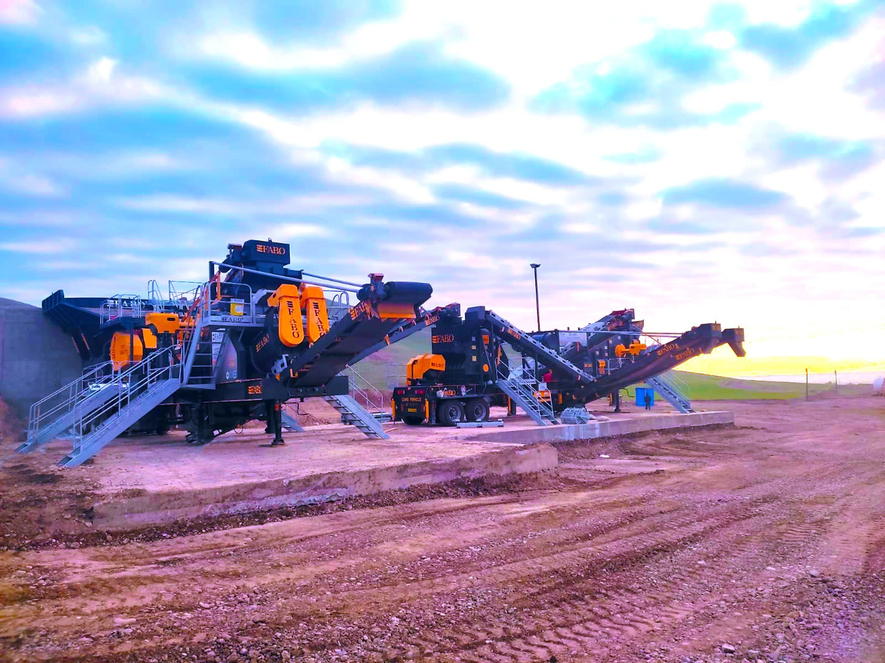 FABO Mobile crusher - Mobilni drobilec: slika 2 FABO Mobile crusher - Mobilni drobilec: slika 2