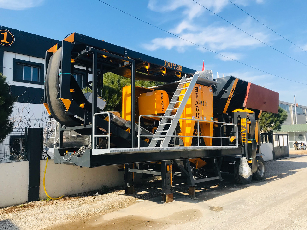 FABO Mobile crusher - Mobilni drobilec: slika 2 FABO Mobile crusher - Mobilni drobilec: slika 2