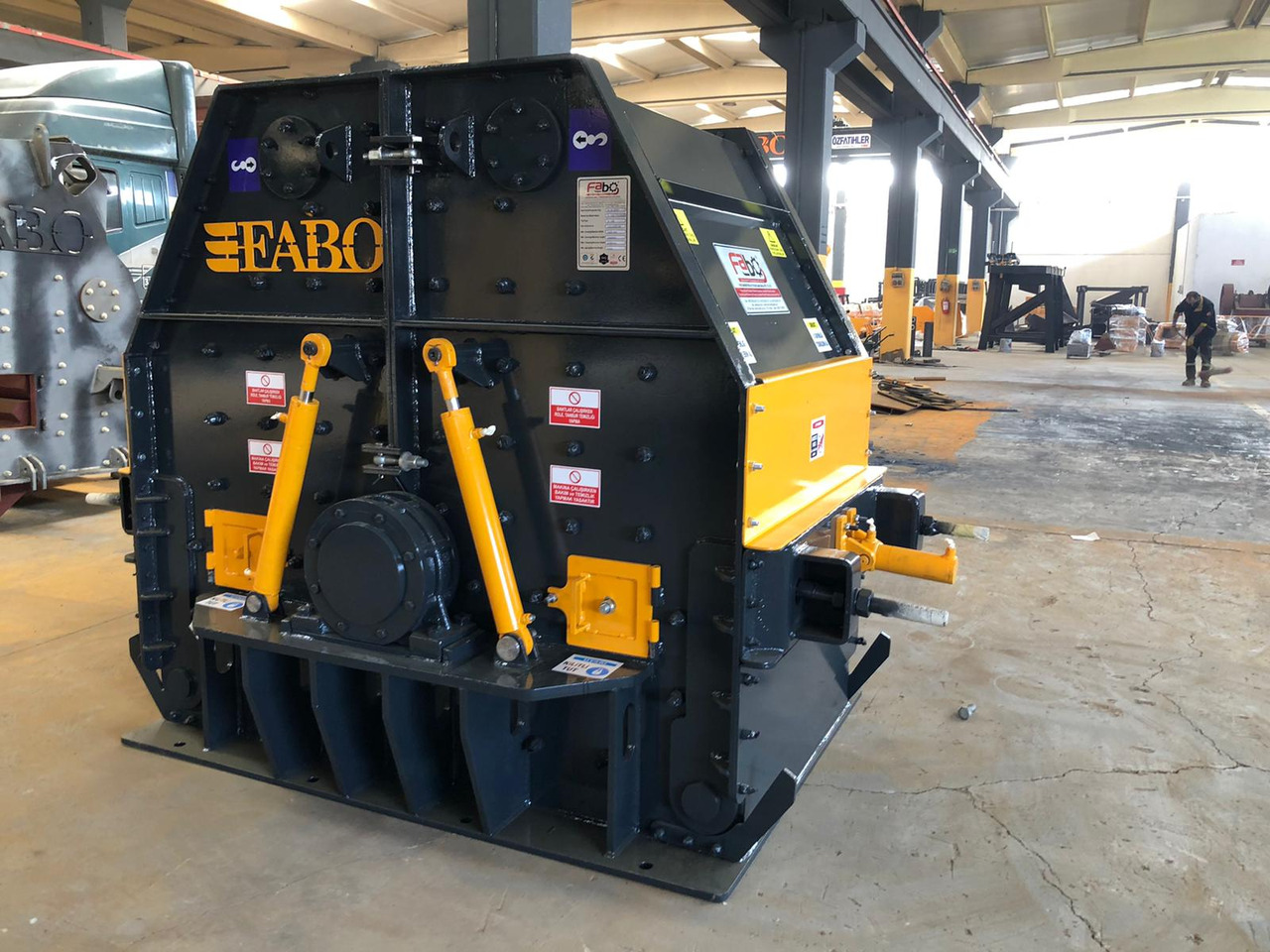 FABO impact crusher - Udarni drobilec: slika 2 FABO impact crusher - Udarni drobilec: slika 2