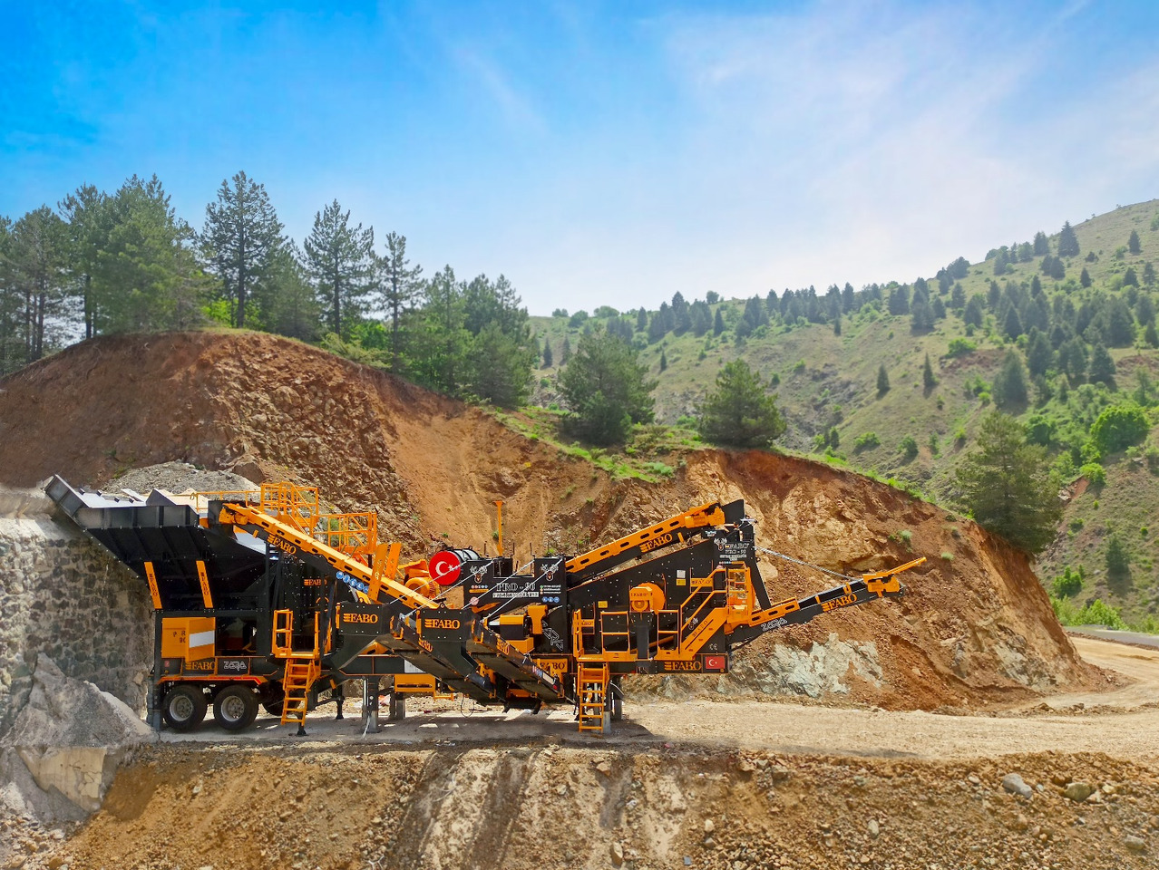 FABO mobile crusher - Mobilni drobilec: slika 1 FABO mobile crusher - Mobilni drobilec: slika 1