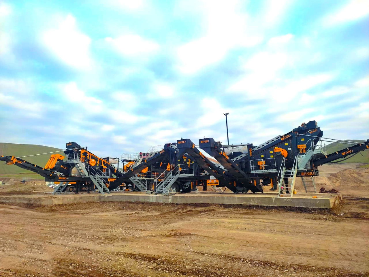 FABO mobile jaw crusher - Čeljustni drobilec: slika 5 FABO mobile jaw crusher - Čeljustni drobilec: slika 5