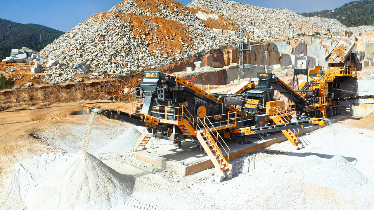 FABO mobile jaw crusher - Čeljustni drobilec: slika 2 FABO mobile jaw crusher - Čeljustni drobilec: slika 2