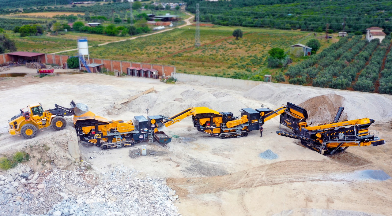 FABO mobile jaw crusher - Čeljustni drobilec: slika 1 FABO mobile jaw crusher - Čeljustni drobilec: slika 1