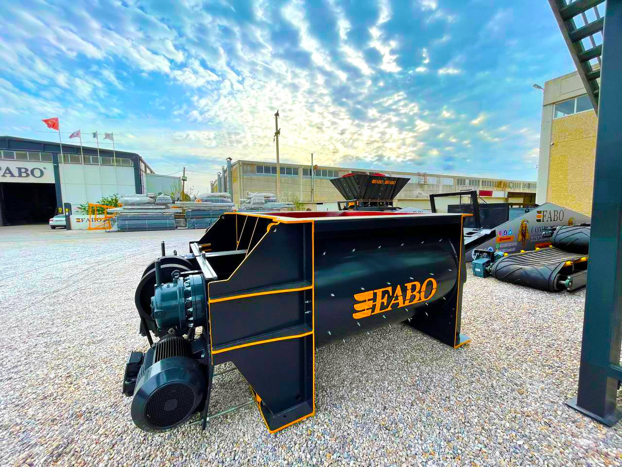 FABO twin shaft mixer - Mešalec za beton: slika 1 FABO twin shaft mixer - Mešalec za beton: slika 1