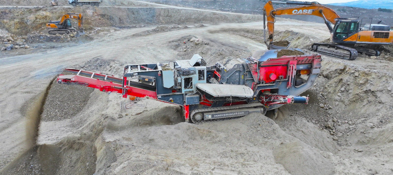 SANDVIK Mobile crusher - Mobilni drobilec: slika 1 SANDVIK Mobile crusher - Mobilni drobilec: slika 1