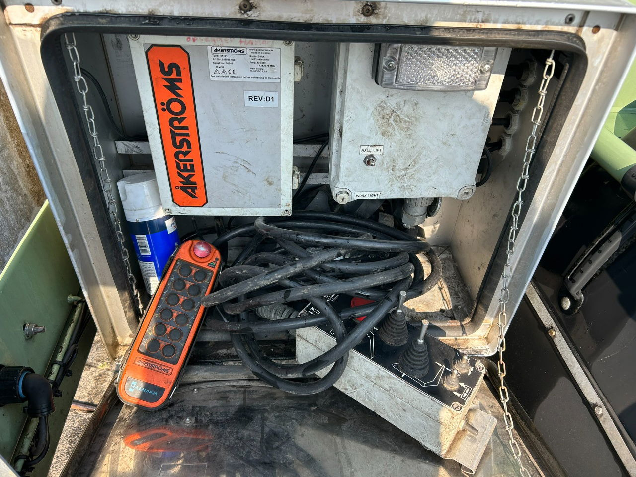 Hammar 195 HC / 20 ft, 2 x 20 ft 40 ft HC, power pack Diesel, Wireless controller 2 x, telescopic chassis - Kontejnerska polprikolica/ Polprikolica z zamenljivim tovoriščem: slika 5 Hammar 195 HC / 20 ft, 2 x 20 ft 40 ft HC, power pack Diesel, Wireless controller 2 x, telescopic chassis - Kontejnerska polprikolica/ Polprikolica z zamenljivim tovoriščem: slika 5