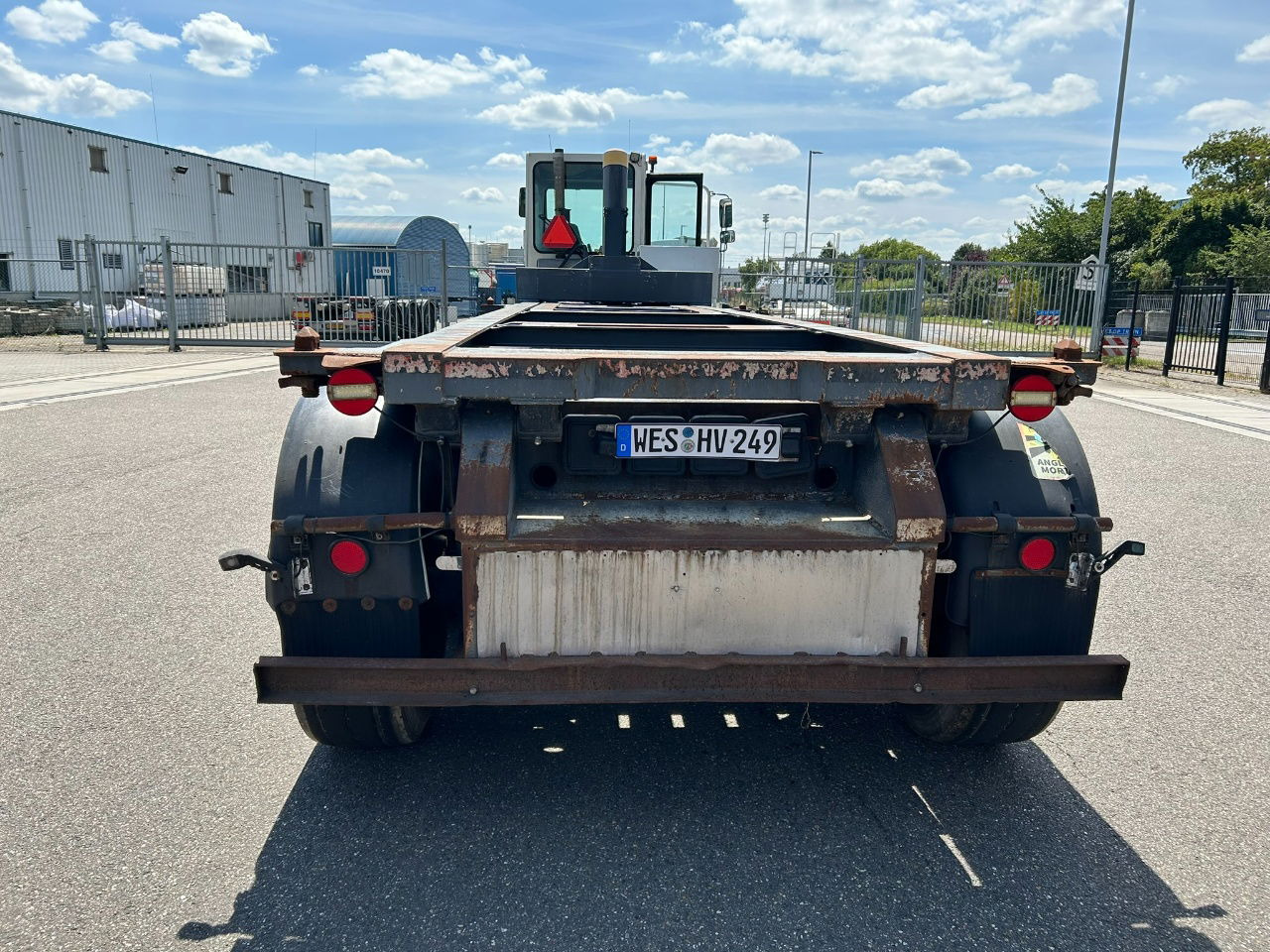 Mafa 2 x in stock 20 ft tipping chassis / disc brakes / lifting axle / alcoa wheels - Kontejnerska polprikolica/ Polprikolica z zamenljivim tovoriščem: slika 4 Mafa 2 x in stock 20 ft tipping chassis / disc brakes / lifting axle / alcoa wheels - Kontejnerska polprikolica/ Polprikolica z zamenljivim tovoriščem: slika 4