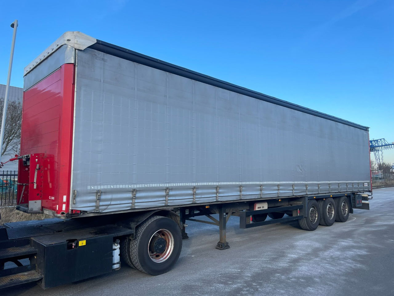 Schmitz Cargobull SCB-S3T EN 12642-XL Allu borden - disc brakes 2 x toolbox / tu - Polprikolica s ponjavo: slika 2 Schmitz Cargobull SCB-S3T EN 12642-XL Allu borden - disc brakes 2 x toolbox / tu - Polprikolica s ponjavo: slika 2
