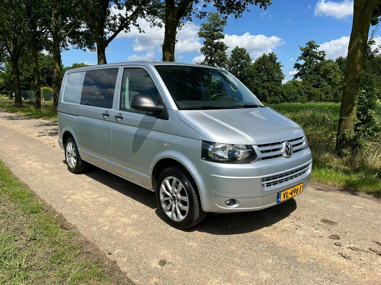 Volkswagen Transporter 2.0 TDI Bleumotion Technology L1 H1 114 PK apk 14-12-2024 Airco NL - Mali kombi: slika 1 Volkswagen Transporter 2.0 TDI Bleumotion Technology L1 H1 114 PK apk 14-12-2024 Airco NL - Mali kombi: slika 1