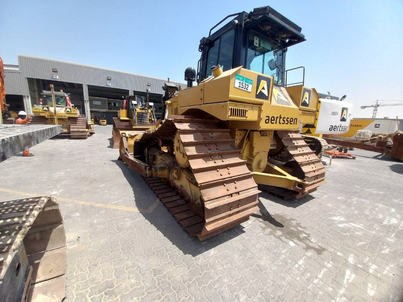Cat D6R LGP (Abu Dhabi) - Buldožer: slika 2 Cat D6R LGP (Abu Dhabi) - Buldožer: slika 2