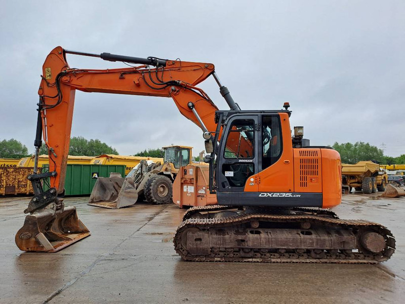 Doosan DX235LCR-5 (+ 3 Buckets) - Bager goseničar: slika 1 Doosan DX235LCR-5 (+ 3 Buckets) - Bager goseničar: slika 1