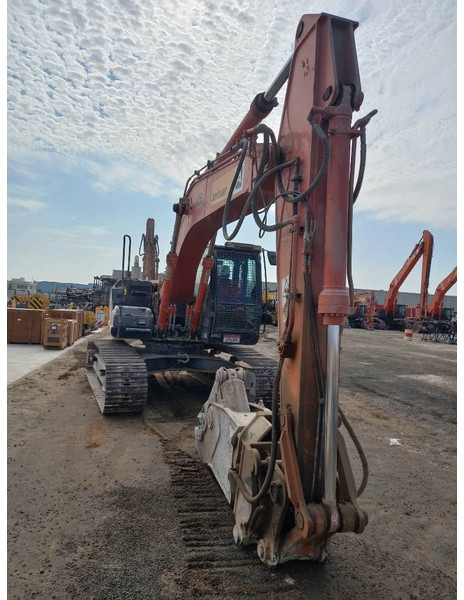Hitachi ZX220LC (Abu Dhabi) - Bager goseničar: slika 4 Hitachi ZX220LC (Abu Dhabi) - Bager goseničar: slika 4