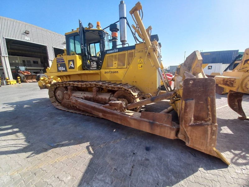 Komatsu D155A-6R (4 Pcs available in Abu Dhabi) - Buldožer: slika 2 Komatsu D155A-6R (4 Pcs available in Abu Dhabi) - Buldožer: slika 2