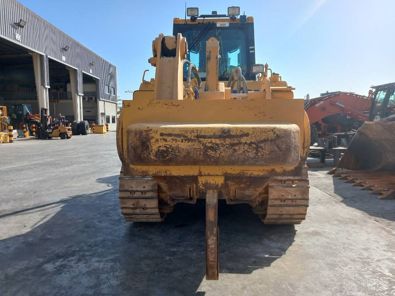 Komatsu D155A-6R (4 Pcs available in Abu Dhabi) - Buldožer: slika 2 Komatsu D155A-6R (4 Pcs available in Abu Dhabi) - Buldožer: slika 2