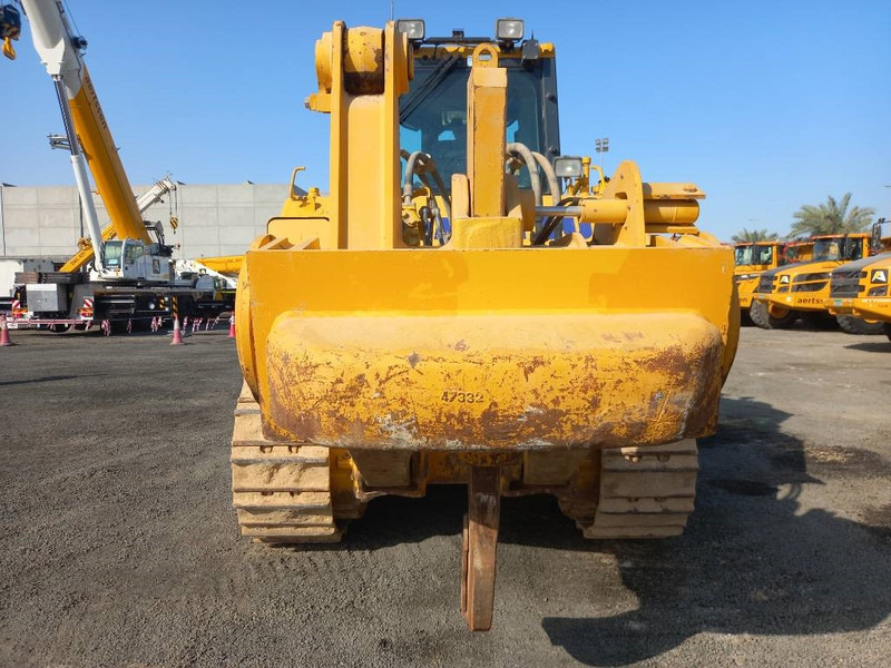 Komatsu D155A-6R (4 pcs available in Abu Dhabi) - Buldožer: slika 3 Komatsu D155A-6R (4 pcs available in Abu Dhabi) - Buldožer: slika 3