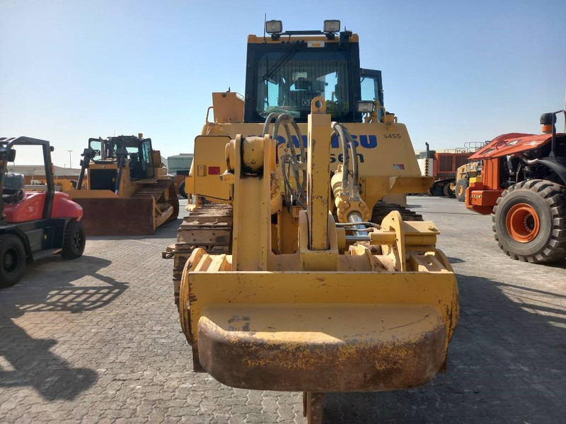Komatsu D155A-6R (4 pieces available in Abu Dhabi) - Buldožer: slika 5 Komatsu D155A-6R (4 pieces available in Abu Dhabi) - Buldožer: slika 5