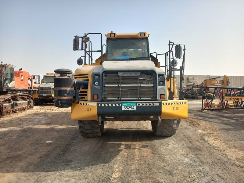 Komatsu HM400-3R (4 pcs available in Abu Dhabi) - Zglobni demper: slika 5 Komatsu HM400-3R (4 pcs available in Abu Dhabi) - Zglobni demper: slika 5