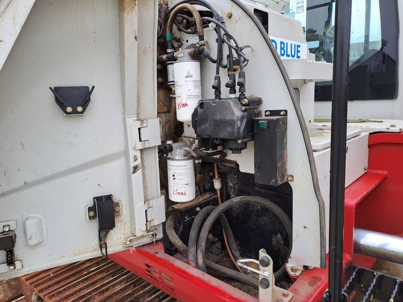 Bager goseničar Takeuchi TB 2150: slika 17