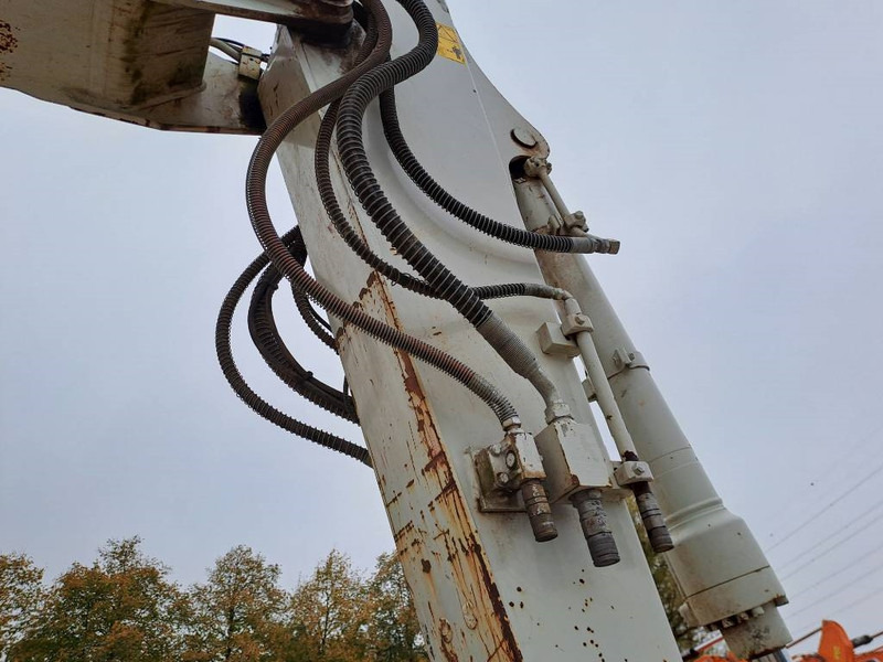 Bager goseničar Takeuchi TB 2150: slika 8