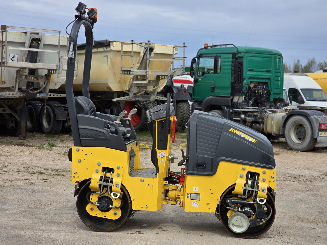 BOMAG BW80-AD5 - Mini valjar: slika 2 BOMAG BW80-AD5 - Mini valjar: slika 2