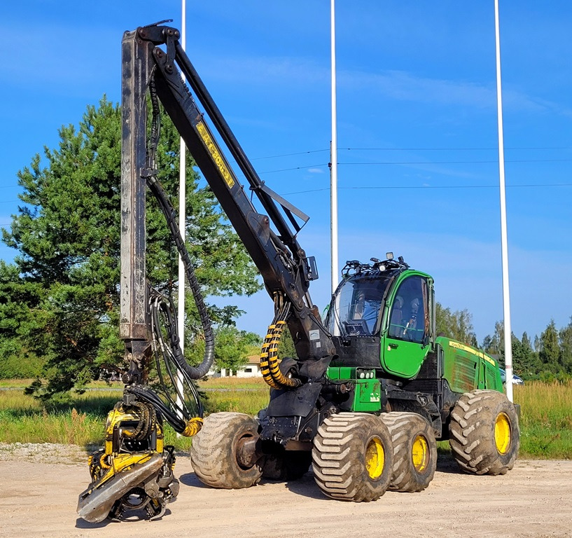 JOHN DEERE 1070 E - Gozdarski kombajn: slika 1 JOHN DEERE 1070 E - Gozdarski kombajn: slika 1
