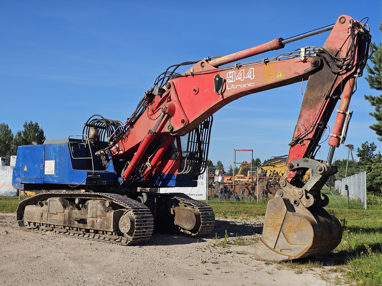 LIEBHERR R944B VH-HD. UHD boom and standart boom included. - Rušilni bager: slika 3 LIEBHERR R944B VH-HD. UHD boom and standart boom included. - Rušilni bager: slika 3
