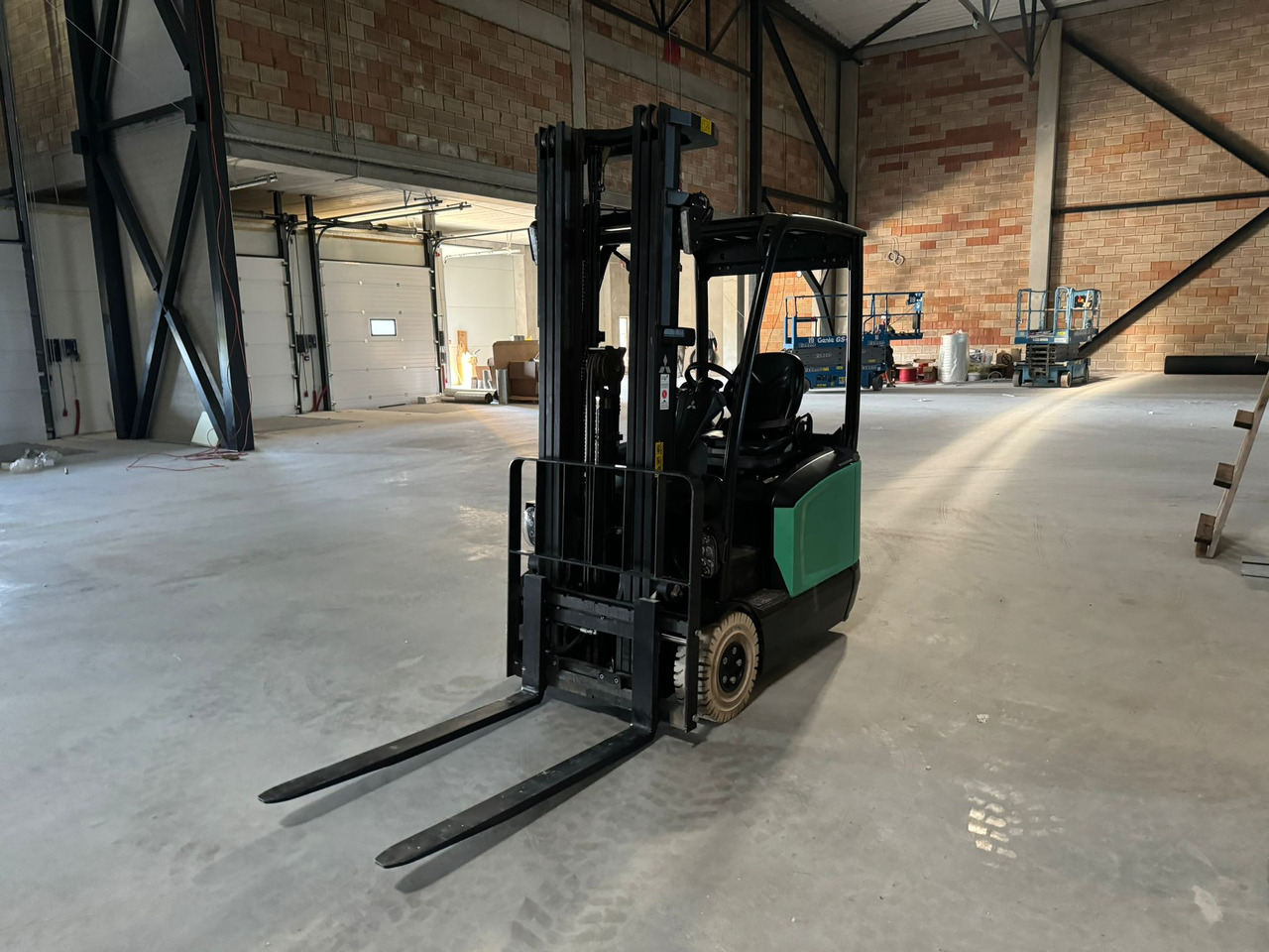 Mitsubishi FB18CN2T 32hours! - Električni viličar: slika 4 Mitsubishi FB18CN2T 32hours! - Električni viličar: slika 4