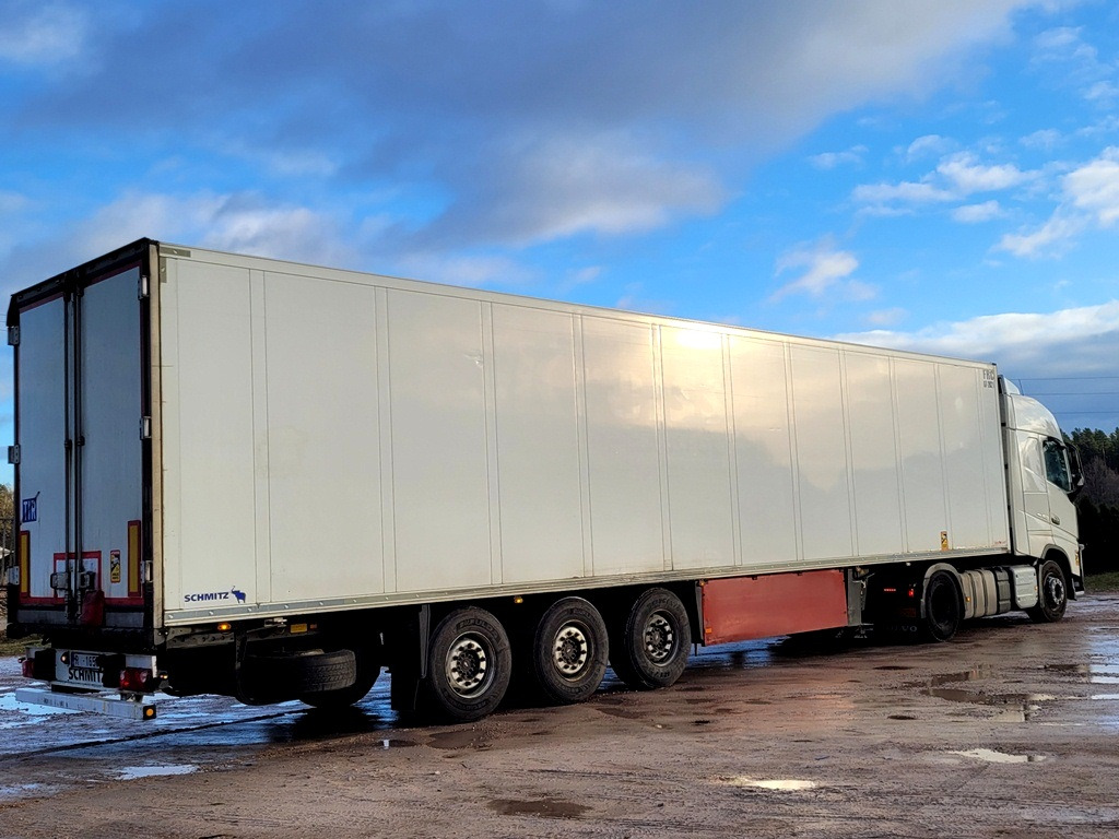 Volvo FH460 + refrigerated semi-trailer - Vlačilec: slika 2 Volvo FH460 + refrigerated semi-trailer - Vlačilec: slika 2