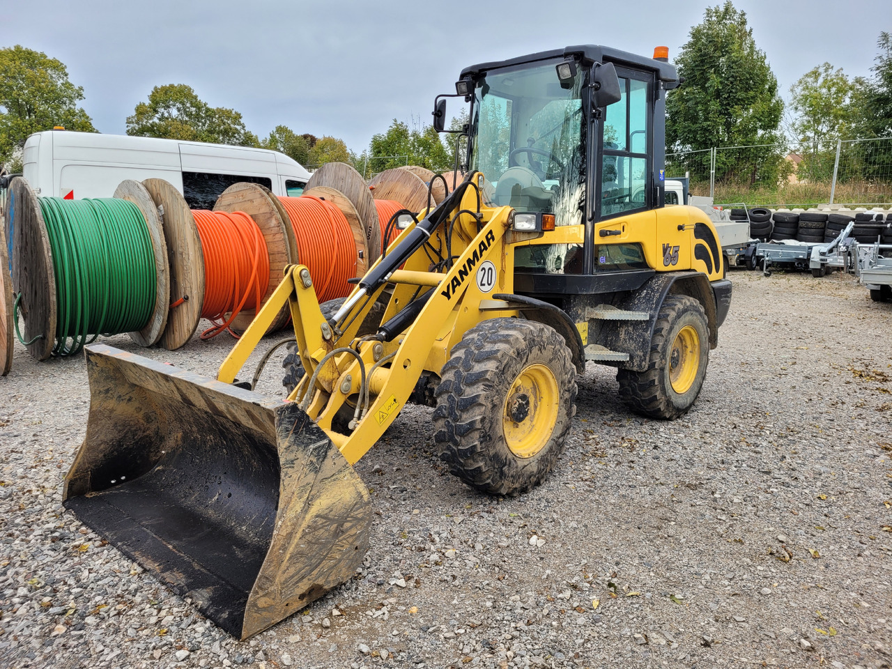 YANMAR V65 - Kolesni nakladalec: slika 1 YANMAR V65 - Kolesni nakladalec: slika 1