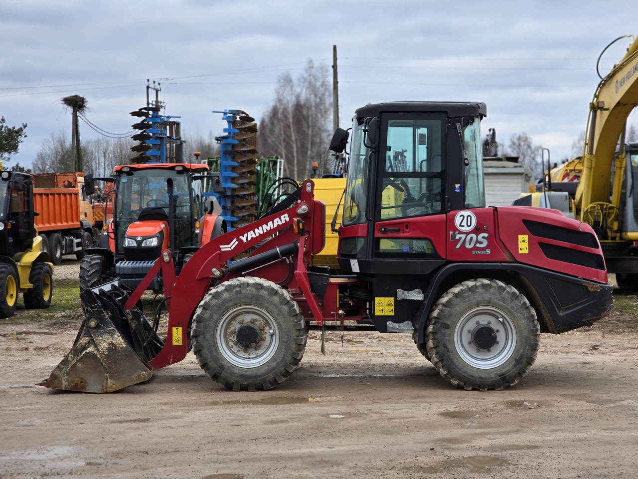 YANMAR V70S - Kolesni nakladalec: slika 4 YANMAR V70S - Kolesni nakladalec: slika 4