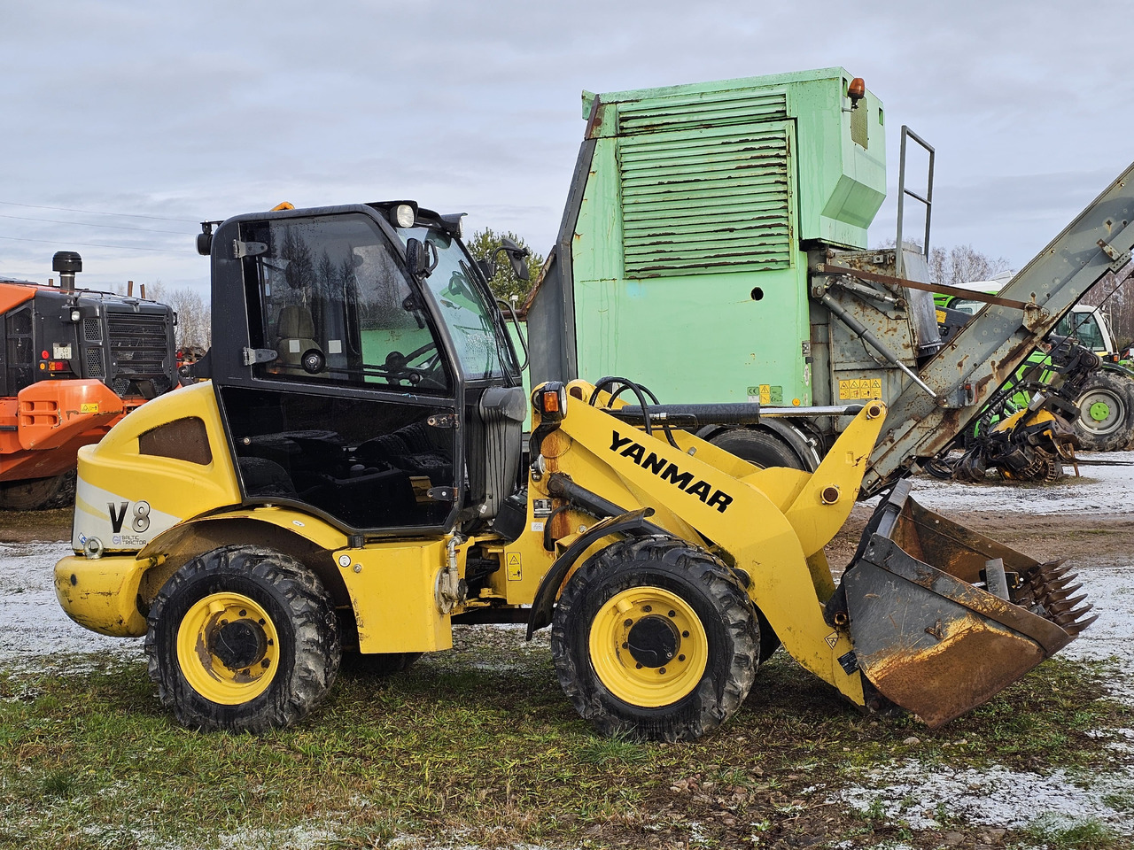 YANMAR V8, 744 hours! - Kolesni nakladalec: slika 3 YANMAR V8, 744 hours! - Kolesni nakladalec: slika 3