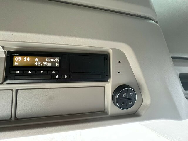 IVECO S-Way AS440S49T/P-AF4T COMFORT AERO PREMIUM LED... - Vlačilec: slika 5 IVECO S-Way AS440S49T/P-AF4T COMFORT AERO PREMIUM LED... - Vlačilec: slika 5