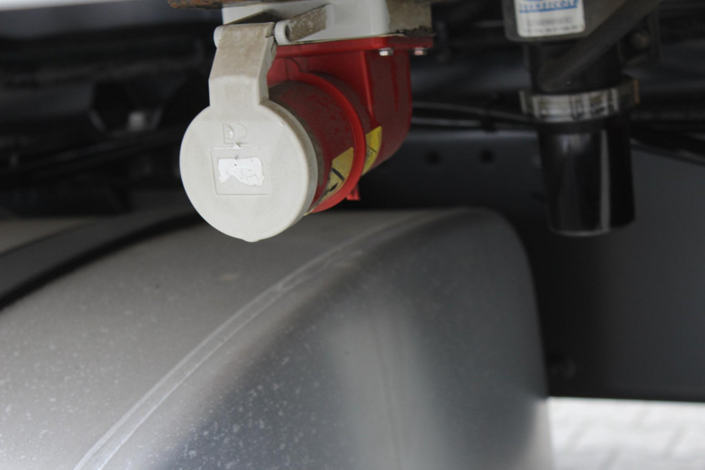 Daf LF 310 E6 CS 1050 Silent Tür+LBW Strom FRC 2028 - Tovornjak hladilnik: slika 5 Daf LF 310 E6 CS 1050 Silent Tür+LBW Strom FRC 2028 - Tovornjak hladilnik: slika 5