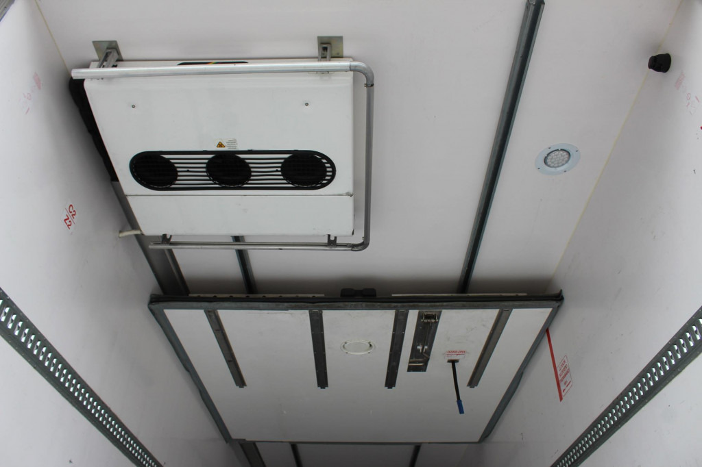 Lamberet TK SLXi Spectrum 2,65h Bi-Multi-Temp. TW LBW - Polprikolica hladilnik: slika 2 Lamberet TK SLXi Spectrum 2,65h Bi-Multi-Temp. TW LBW - Polprikolica hladilnik: slika 2